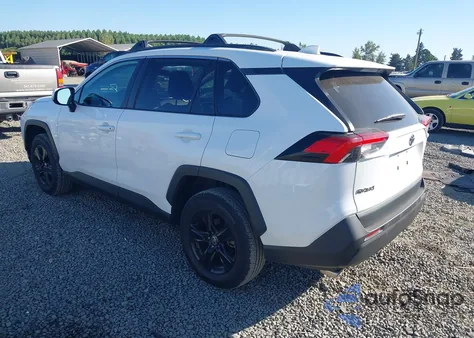 2021 Toyota Rav4 Xle z USA, uszkodzony, nr VIN 2T3W1RFV7MC130147